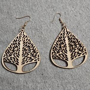 Boutique Natural Wood Filigree Tree of Life Laser-Cut Wooden Dangle Earrings